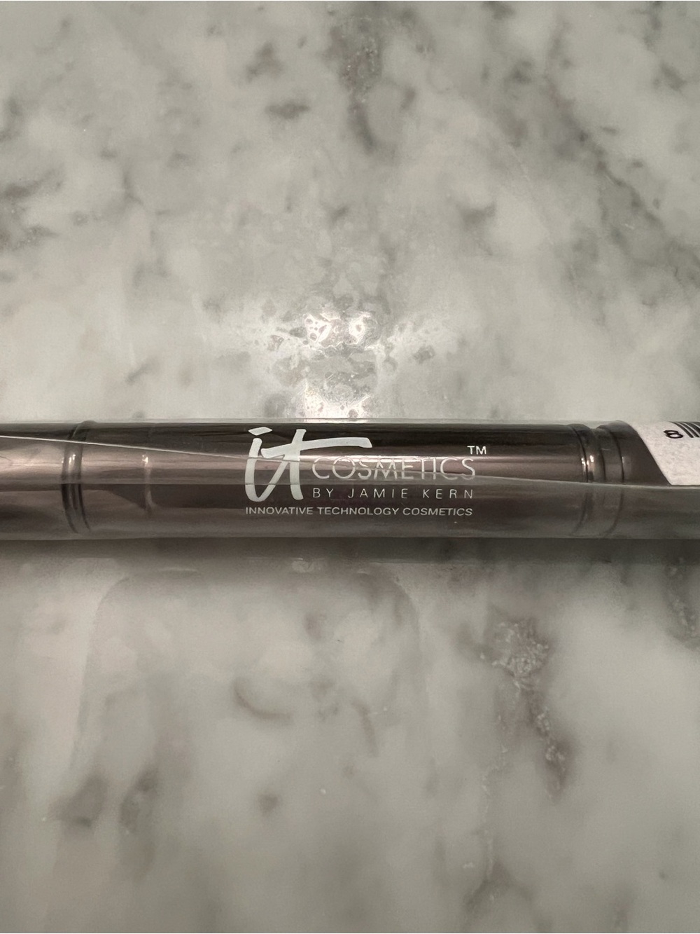 it cosmetics Double-Ended Eye Concealer Blending Brush